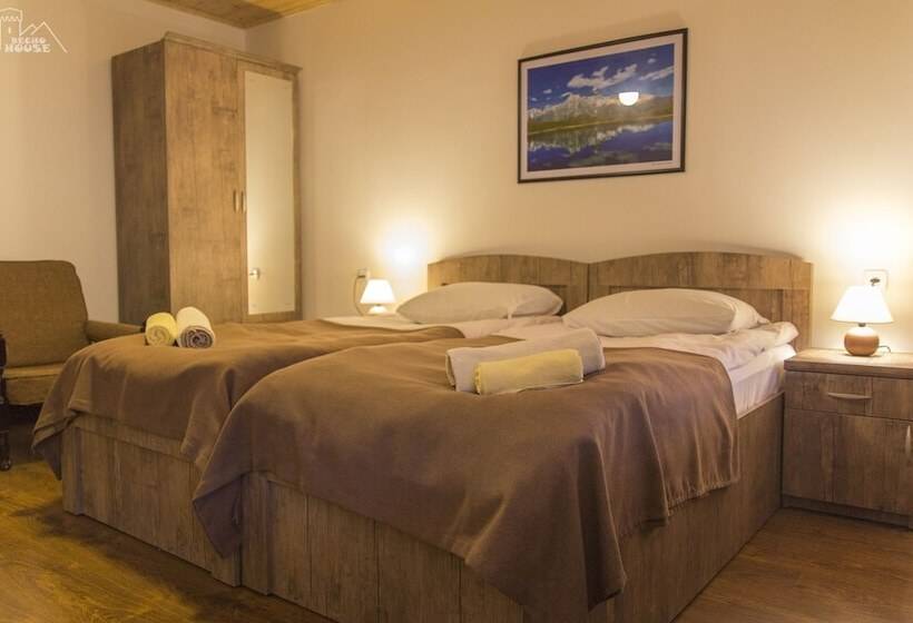 پانسیون Becho House