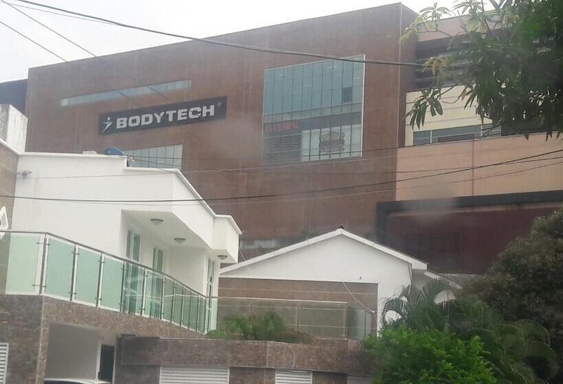 Home Buena Vista   Hostel