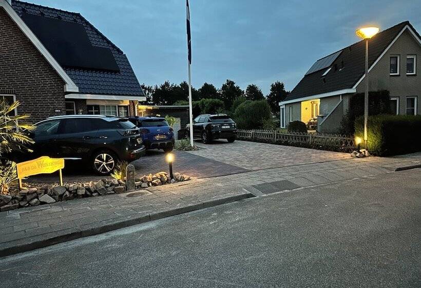 בית מלון כפרי B&b De Wiekeborg