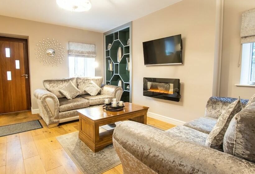 Moelfre Cottage