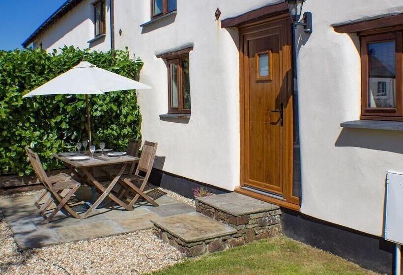 Post House