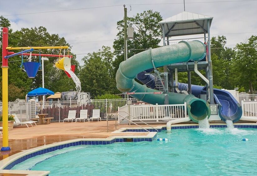 אתר נופש Grey S Point Camp