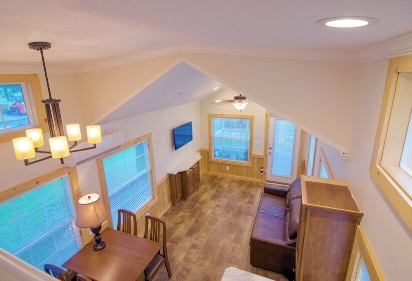 אתר נופש Grey S Point Camp