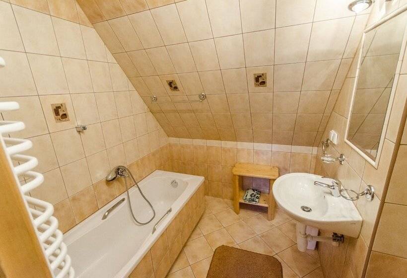 ベッドアンドブレックファースト Agroturystyka Sarenka