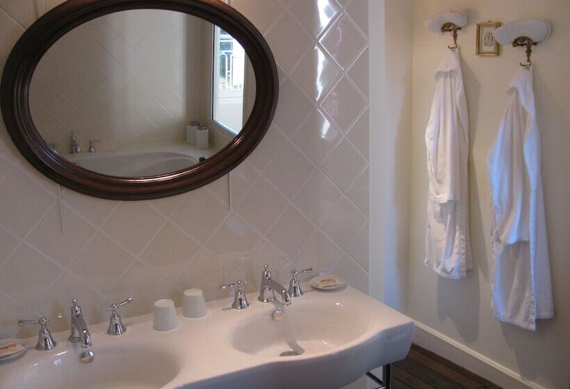 Chambres D Hôtes  B&b  La Bonneterie