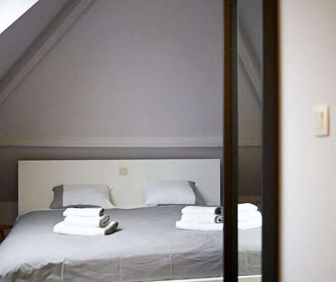 هتل B2b Flats Aalst