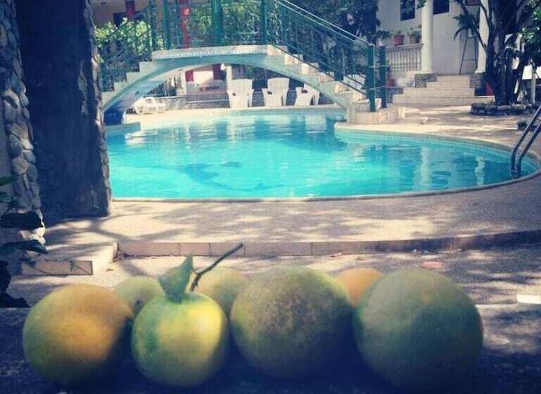 هتل Hosteria El Descanso De Ramses