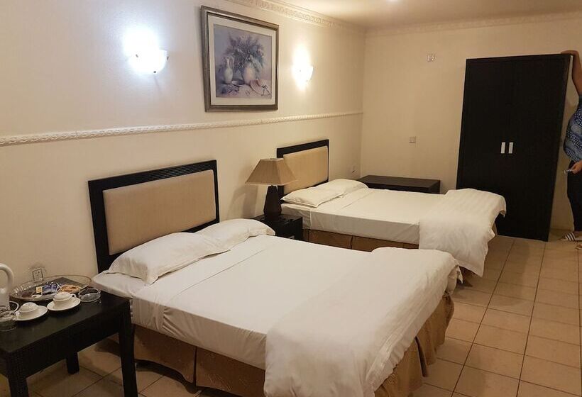 Otel Puataukanave International