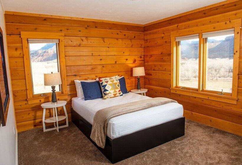 פנסיון Zion Red Rock Cabin