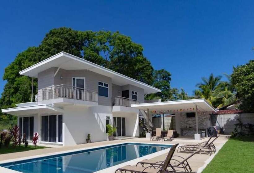 Uvita Paradise