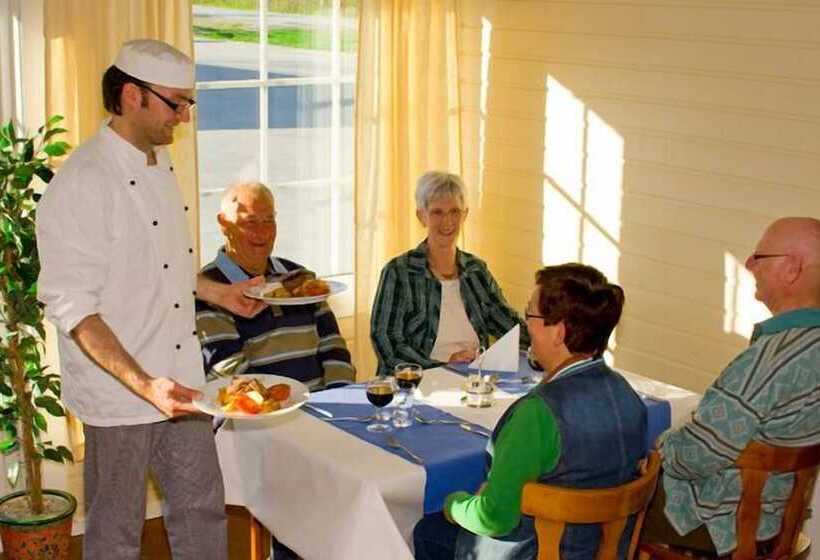 مبيت وإفطار Olderfjord Turistsenter
