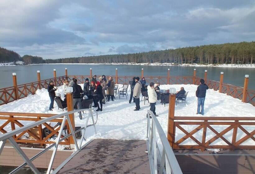 בית מלון כפרי Fenerbahce Topuk Yaylasi Resort & Sport Topuk Yaylası