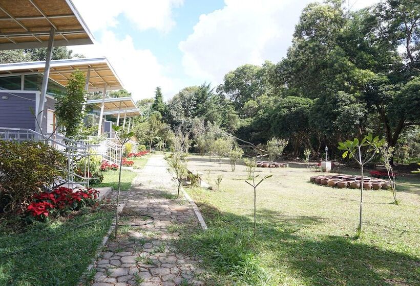 هتل Sonseesaed Farm