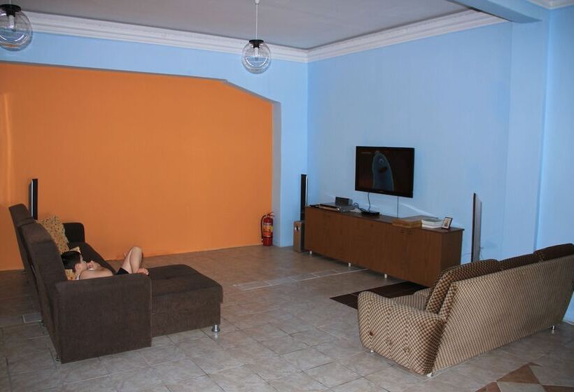 בית מלון כפרי Star Beach Resort