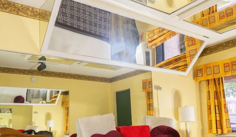 汽车旅馆  Luxe Inn And Suites