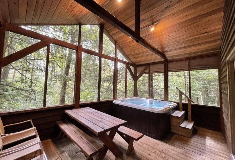 Opossum Creek Retreat