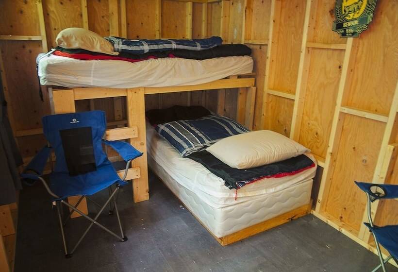 הוסטל Rocky Mountain Bunkies