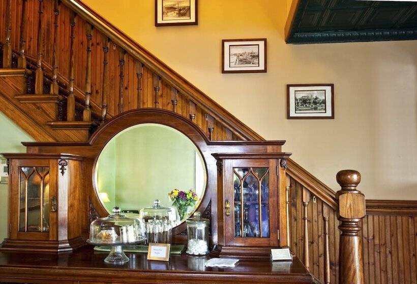 Bed and Breakfast Agustin Inn