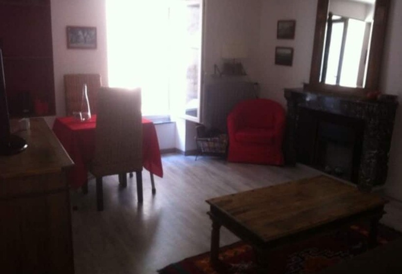 ベッドアンドブレックファースト Chez Mina Chambres D Hôtes