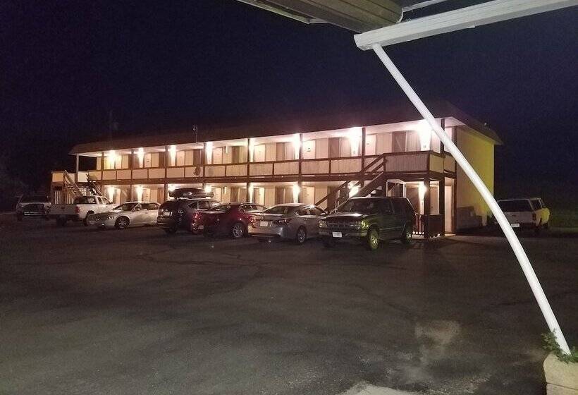 Moorcourt Motel