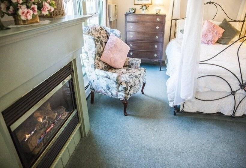 مبيت وإفطار Rosewood Country Inn