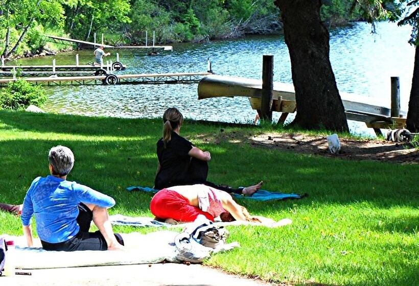 호텔 Crow Wing Crest Resort