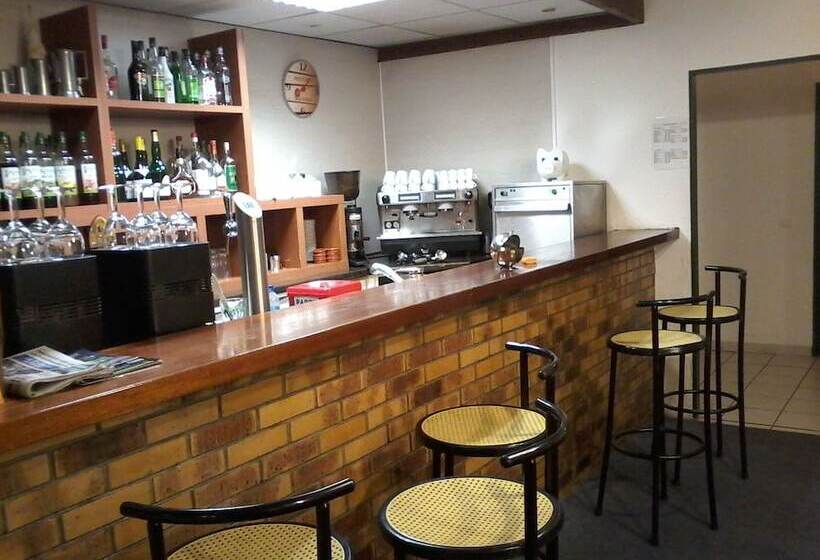 호텔 Hôtel De La Tour