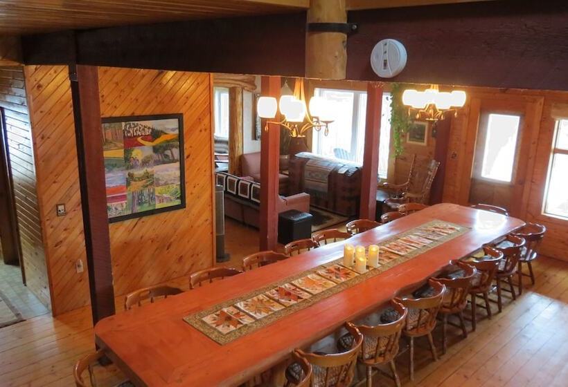 فندق Lazy M Lodge