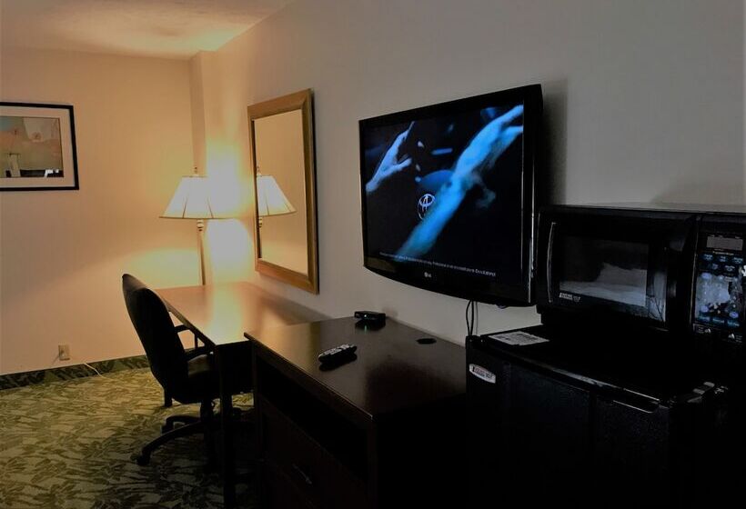 هتل Quality Inn