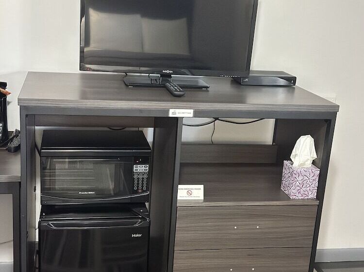 هتل Relax Inn