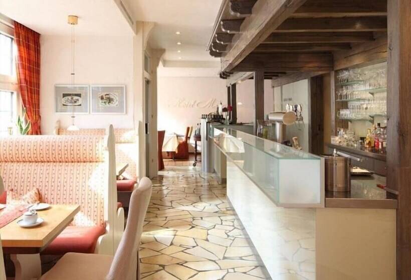 فندق & Restaurant Menge