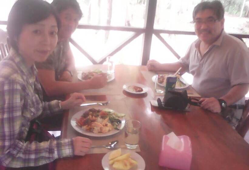 酒店 Singgahmata Holidays Camp