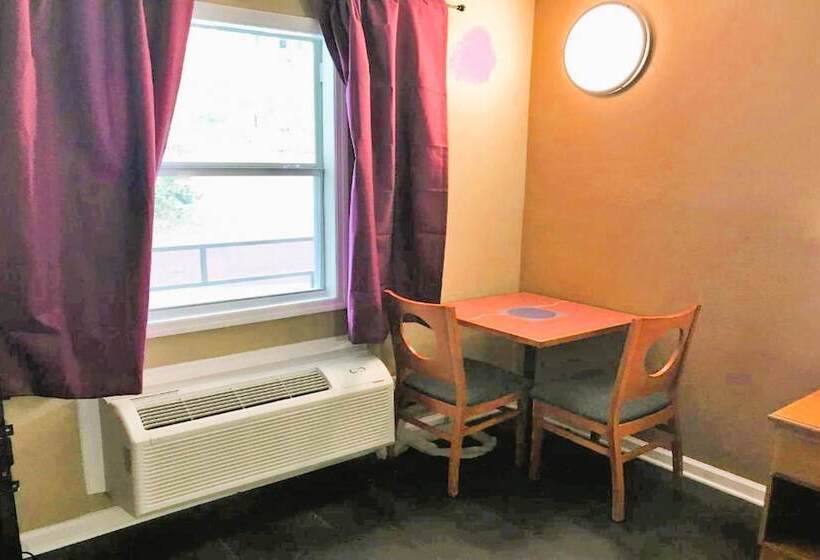 فندق على الطريق Budgetel Inn & Suites, Downtown Tallahassee By Oyo