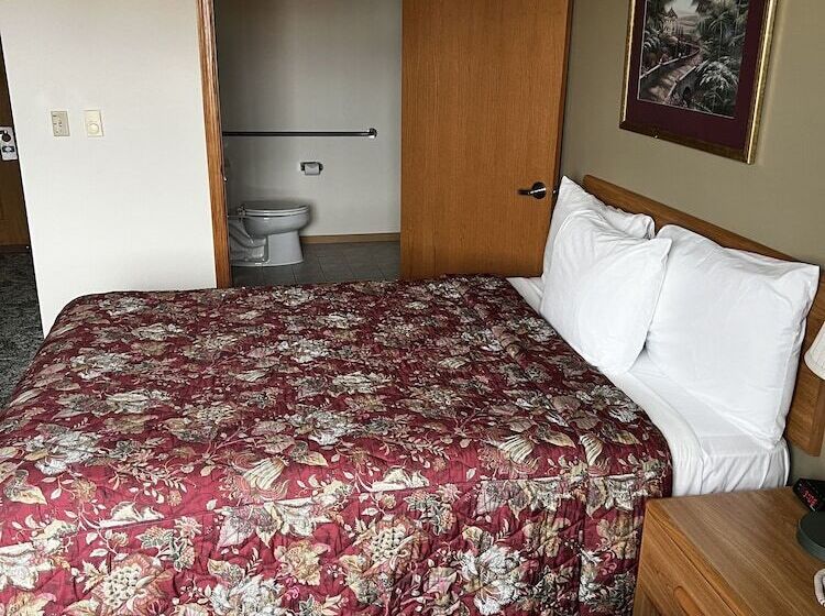 Мотель Lincoln Host Motor Inn