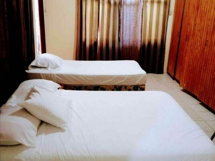 پانسیون Tony S Guest House