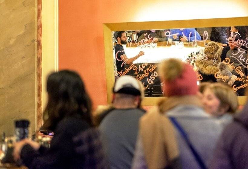 فندق صغير Euro Youth