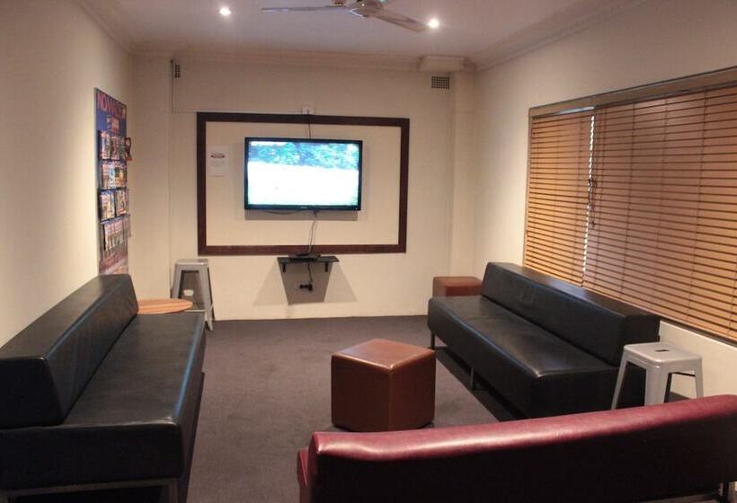 Central Backpackers   Hostel