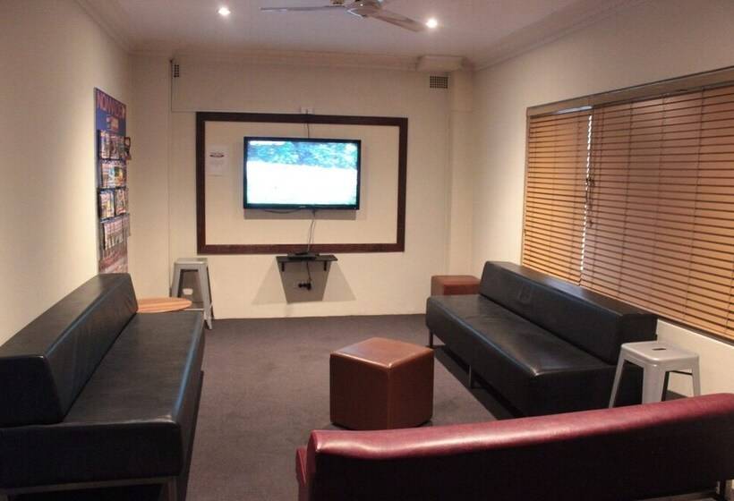 Central Backpackers   Hostel