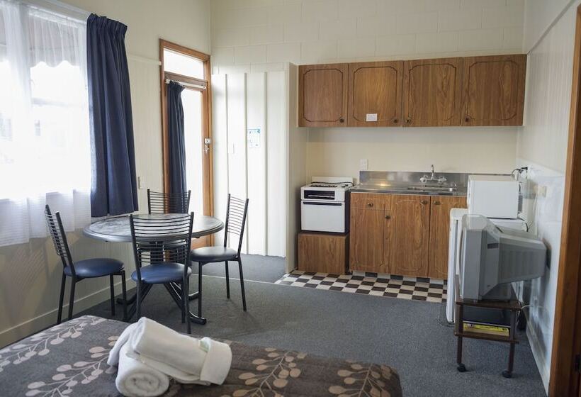Feilding Motel