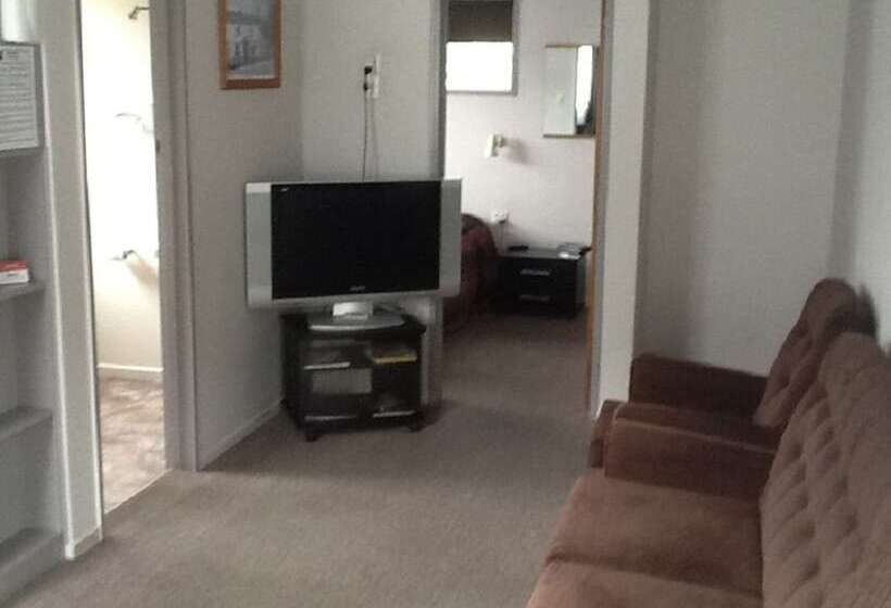 Feilding Motel