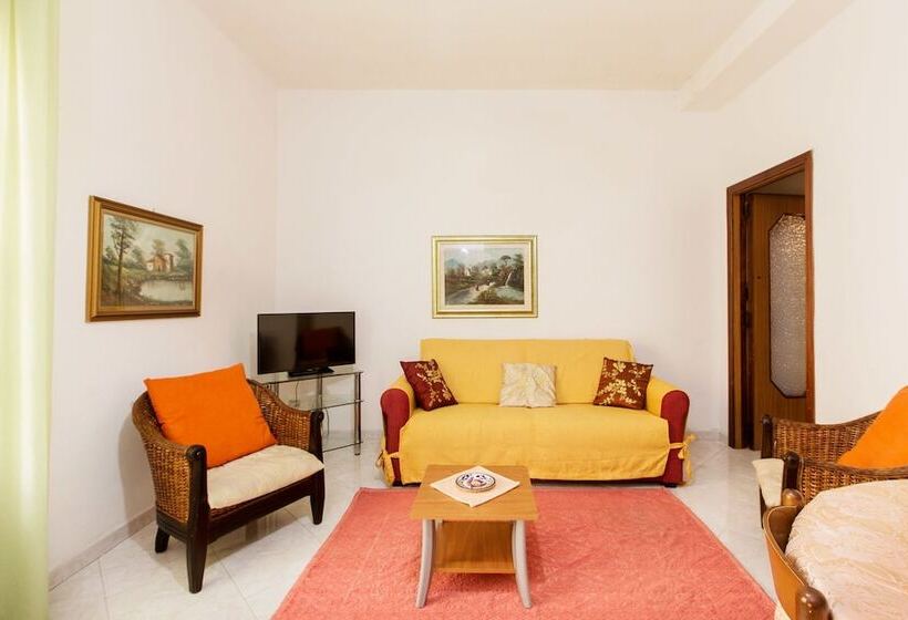 여관 Residenza Aiosardegna Mare E Montagna