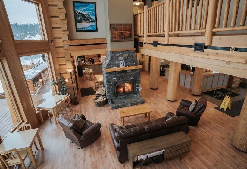 בית מלון כפרי Basecamp Lodge Golden