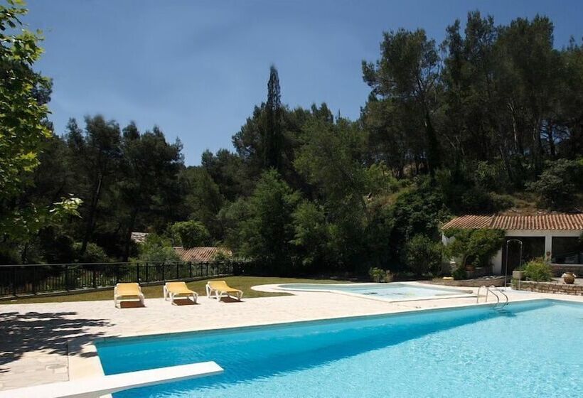 هتل Hôtel Restaurant Robinson