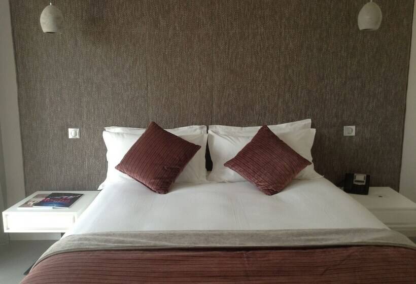 ホテル Hôtel Thierry Drapeau