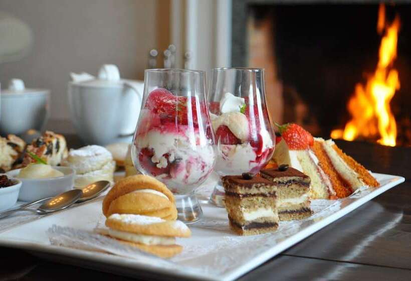 호텔 Loch Ness Lodge