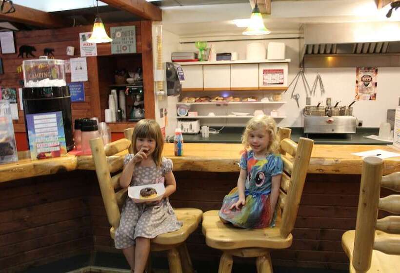 酒店 Yukon Trails Rv & Camping Resort