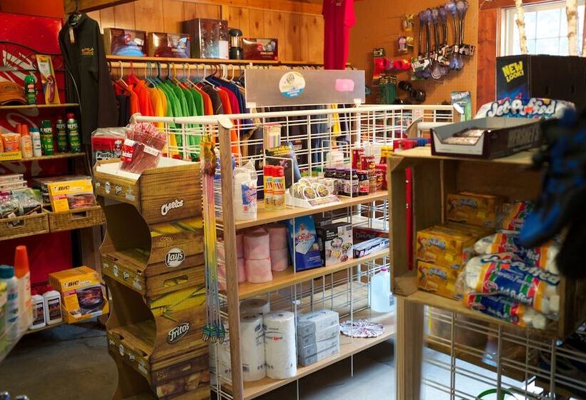 酒店 Yukon Trails Rv & Camping Resort