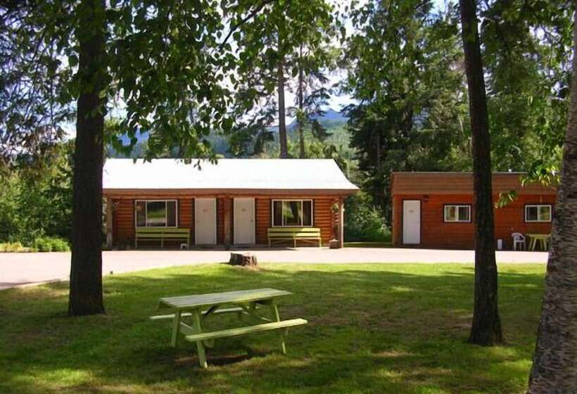 فندق على الطريق Overlook Inn & Cabins