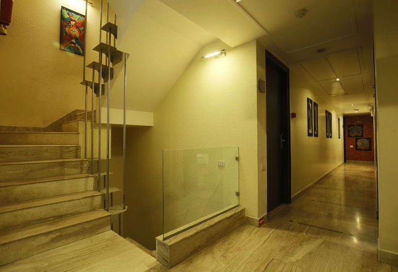 Fotos del hotel Fab Aashraye Nehru Place:  5