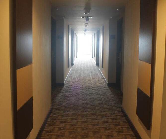 هتل Dalton Makassar